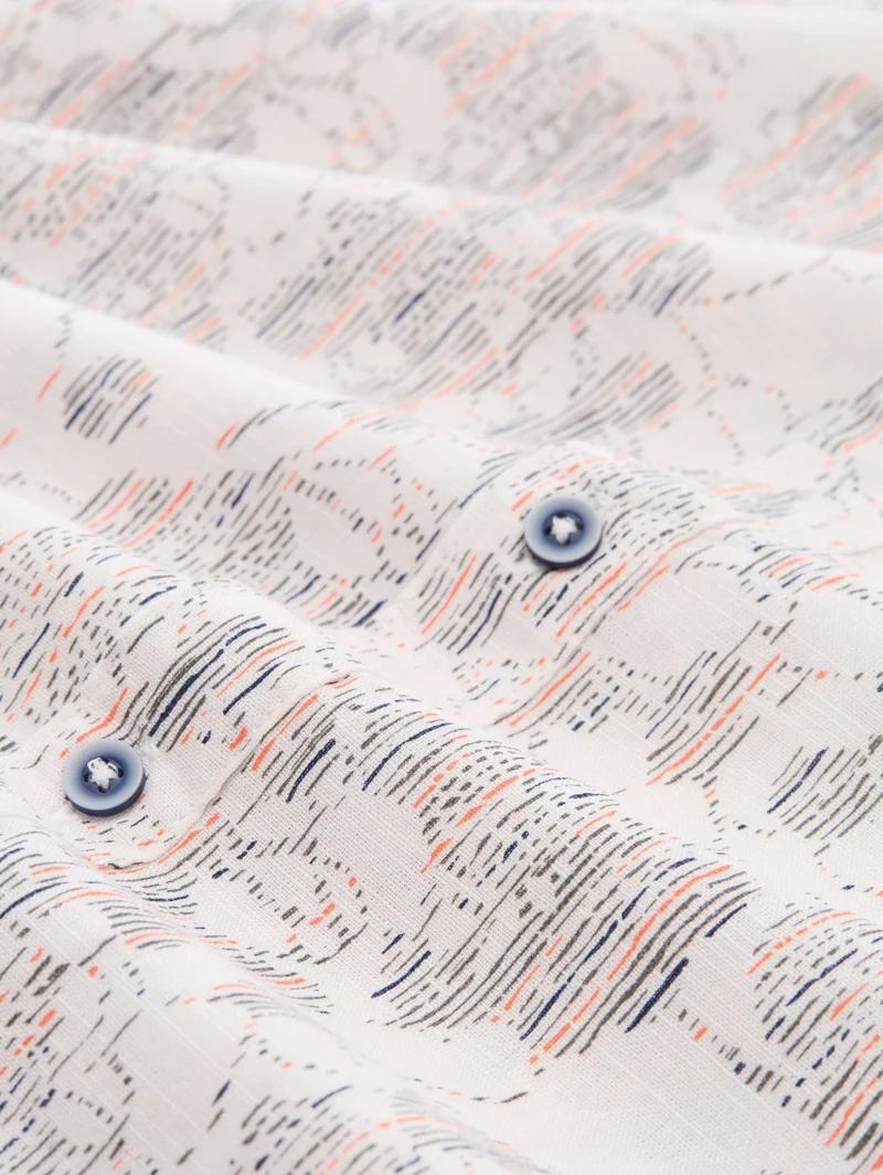 printed slubyarn shirt, off white irregular design