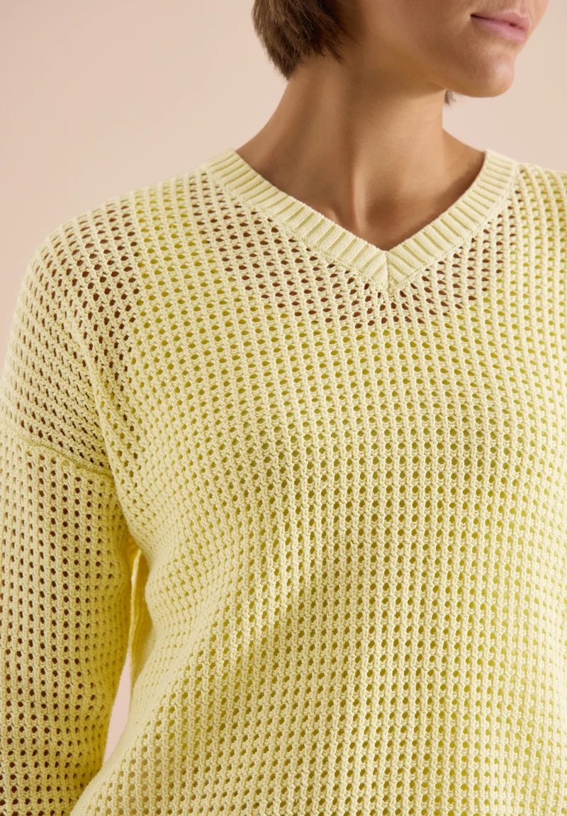 TOS_Crochet V-neck, light buttermilk yellow