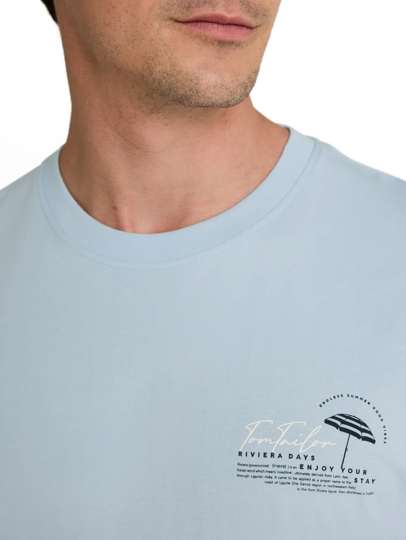printed t-shirt, light blue grey