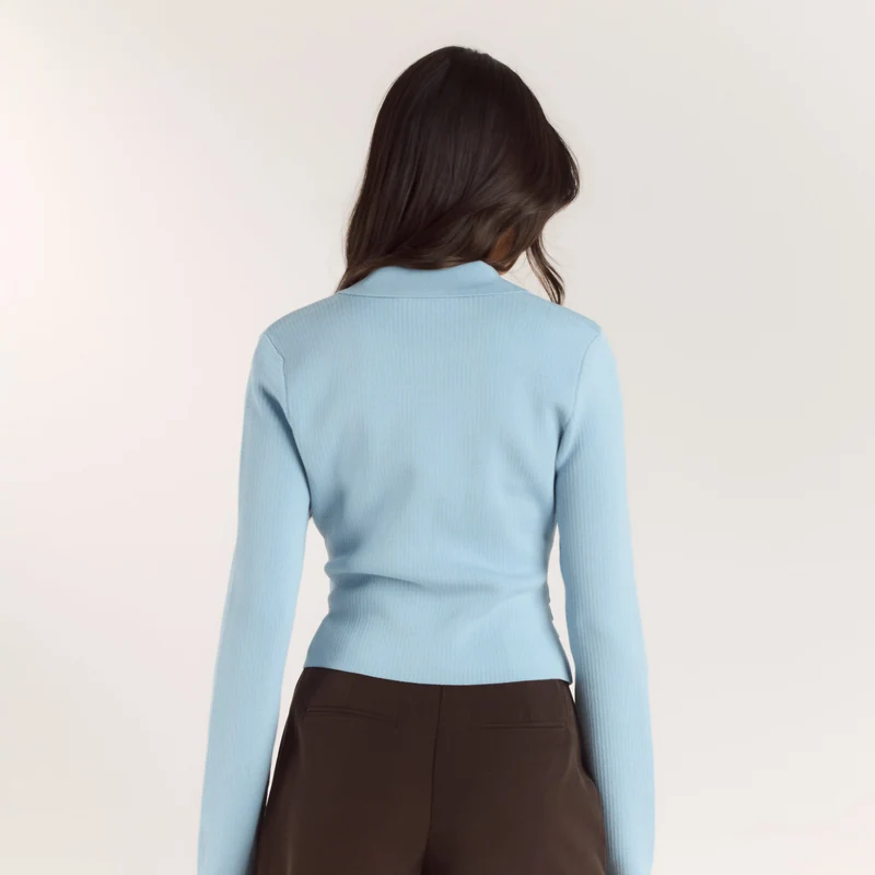 Gerippte Strickjacke - Hellblau