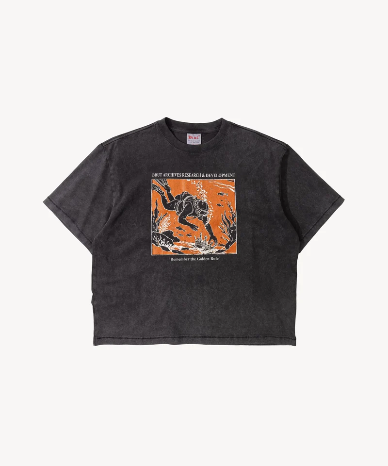 THE DIVER TEE