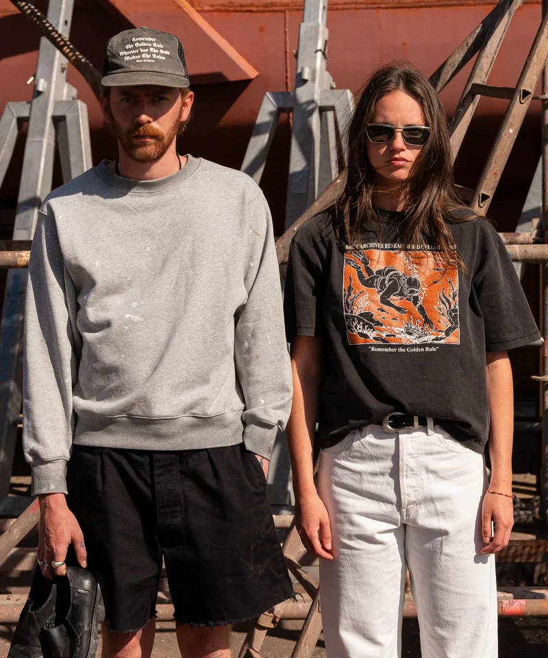 THE DIVER TEE