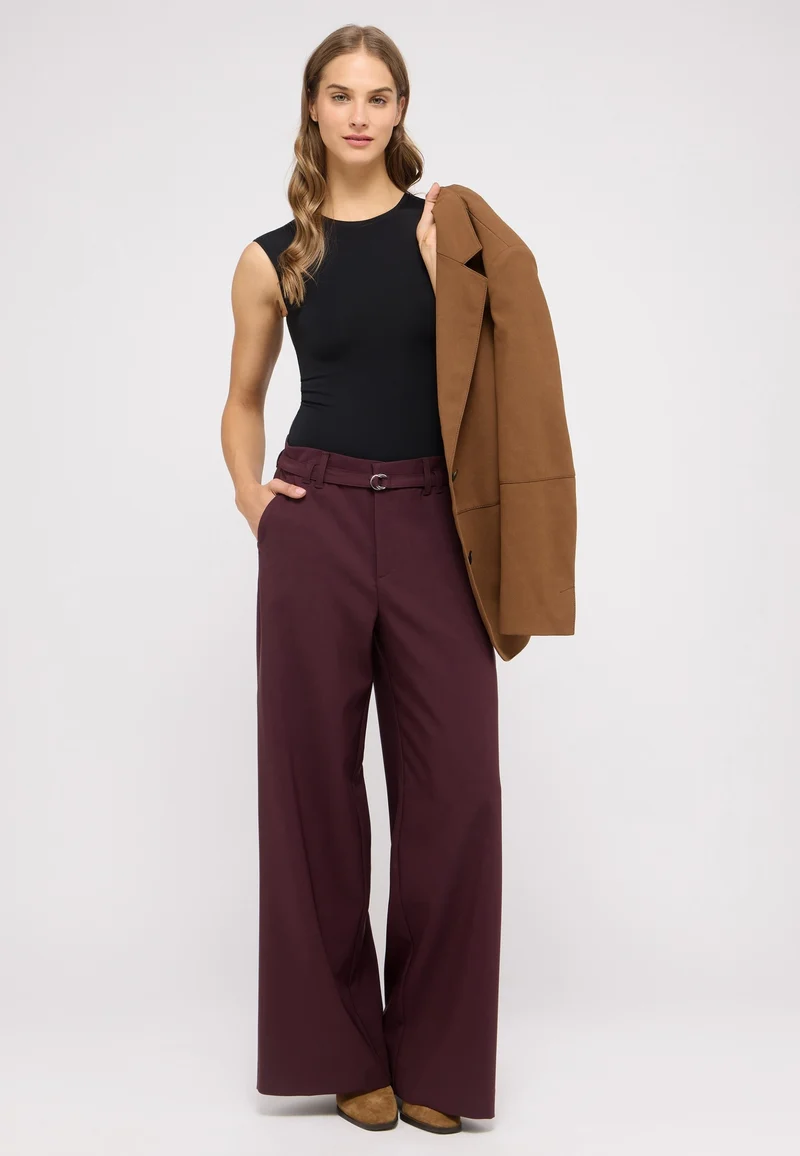 LIVA SLEEK, deep wine