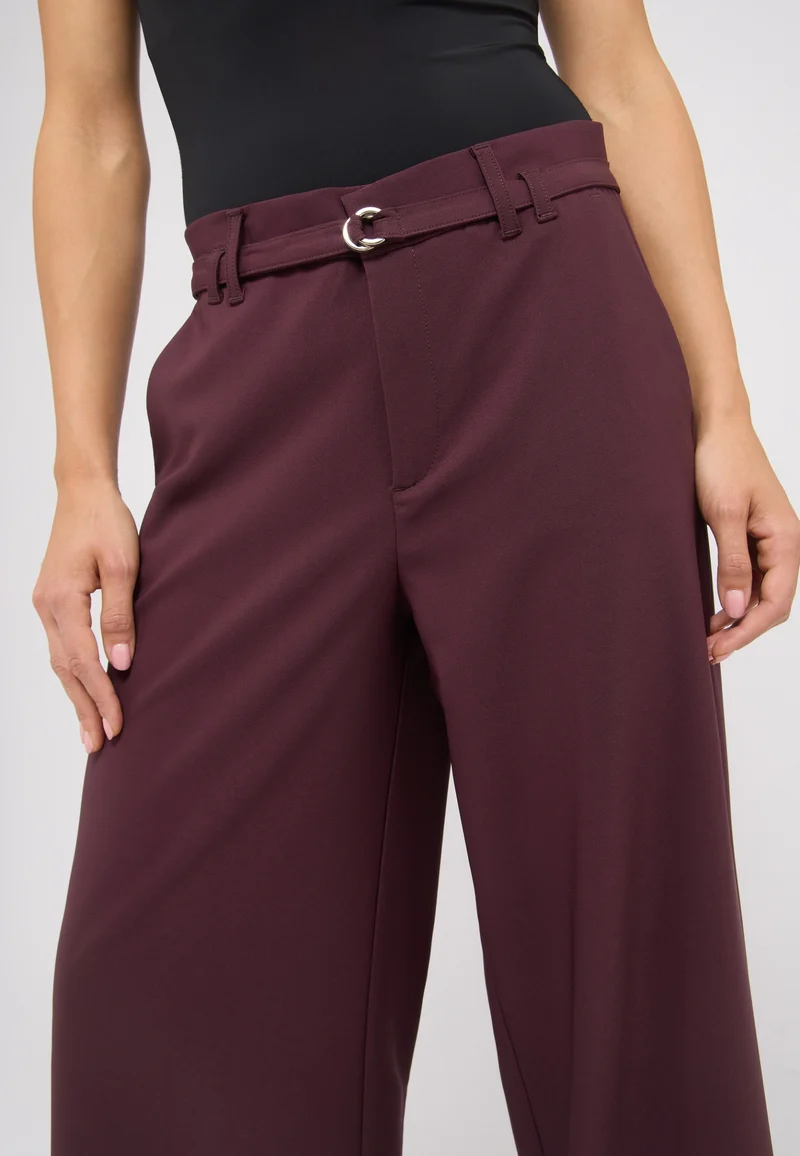 LIVA SLEEK, deep wine