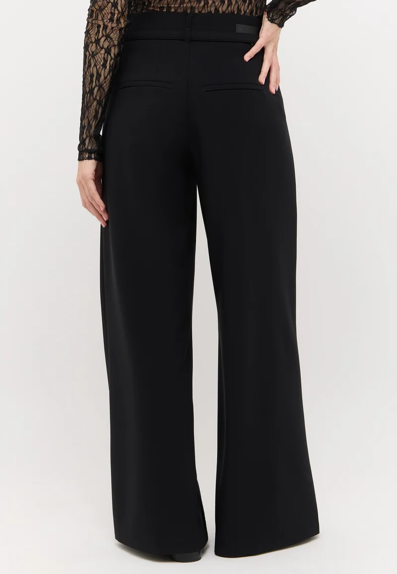 LIVA SLEEK, black