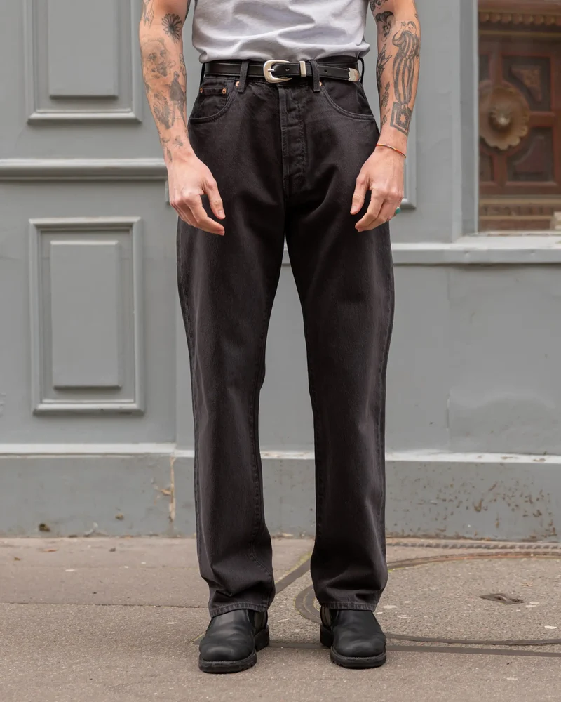 THE CLASSIC DENIM