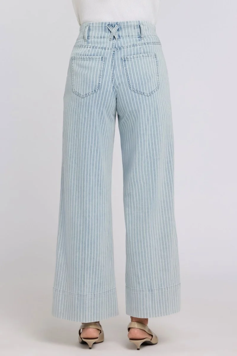Simone Wide Leg Jeans mit High Rise | Azure Stripe