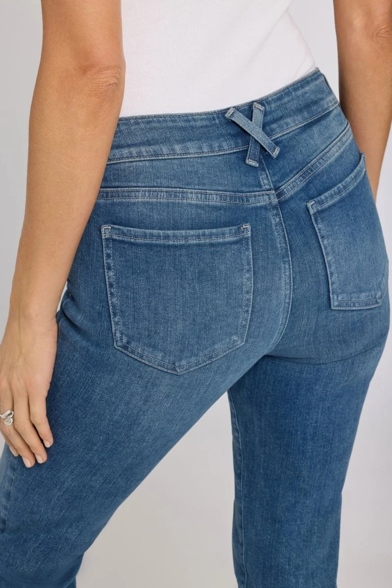 Sheri Slim Straight Jeans In Re-New Denim | Breezy Palms