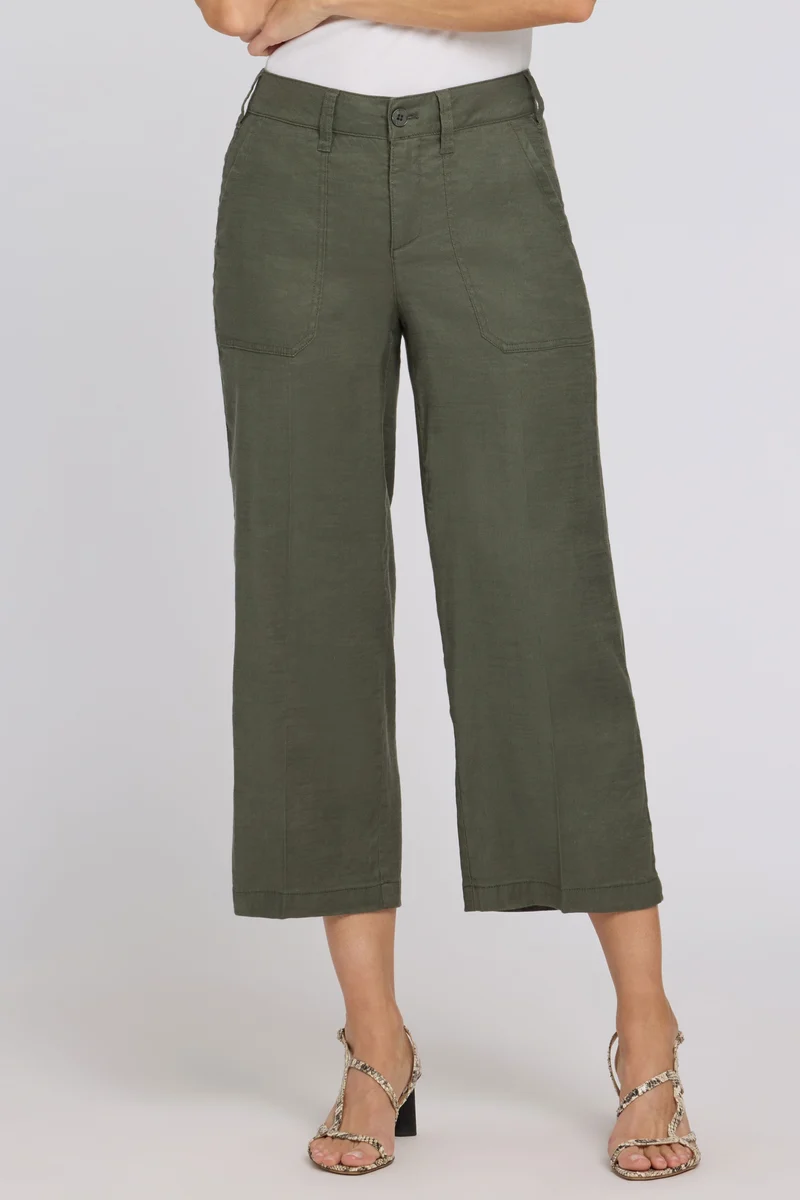 Wide Leg Cargo Capri Hosen aus Stretchleinen | Desert Green