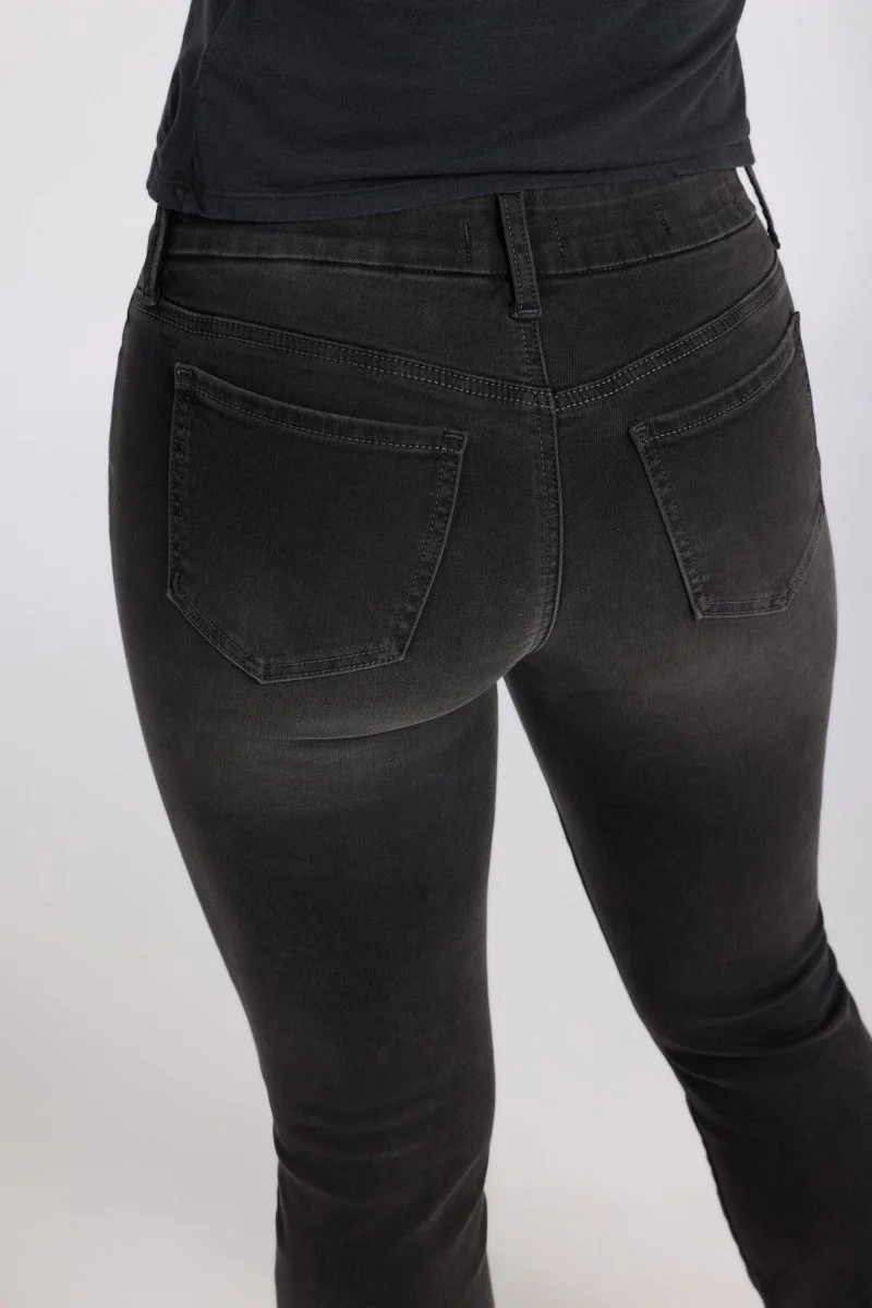 Waist-Match™ Marilyn Straight Jeans | Arch Rock
