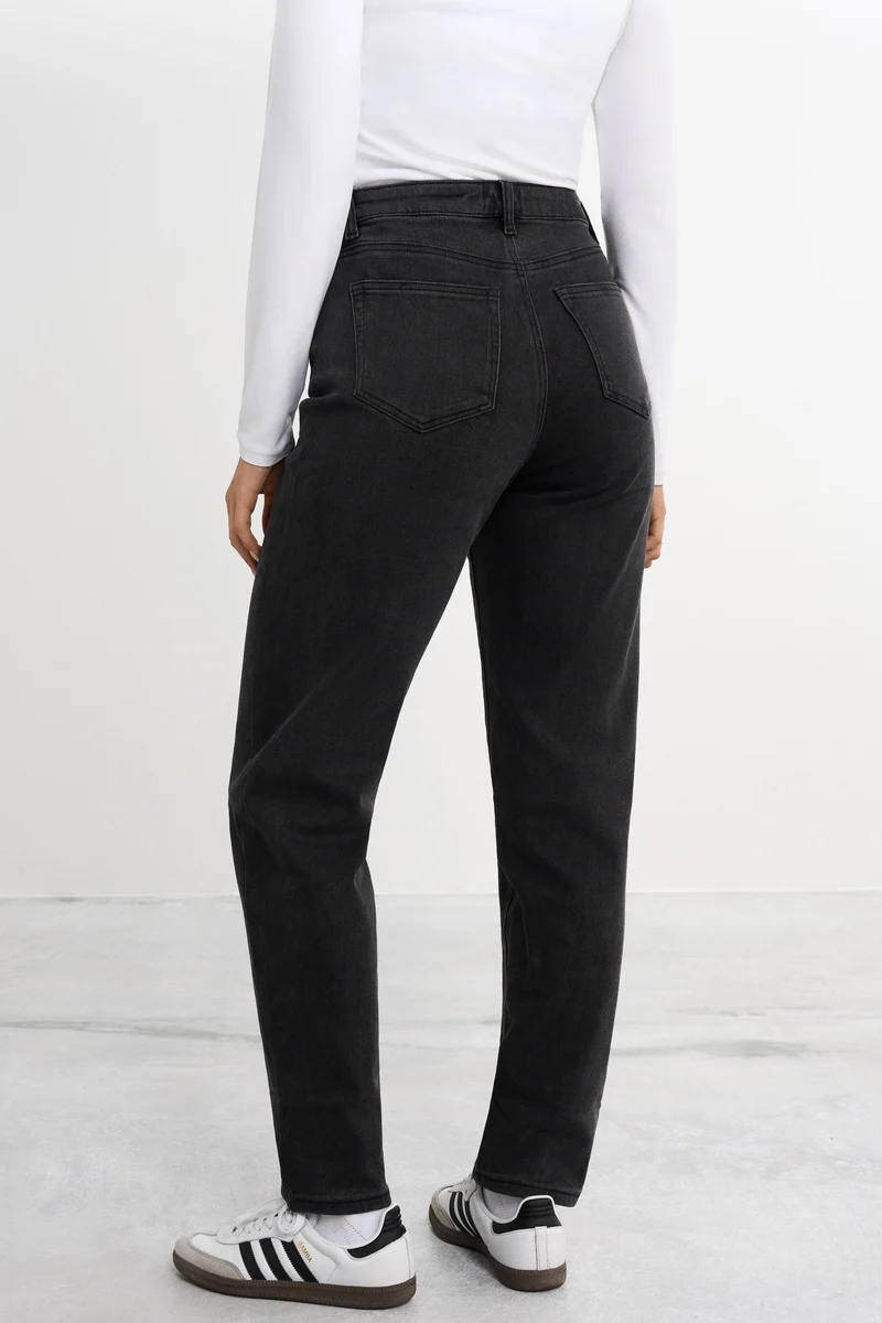 Straight Jeans