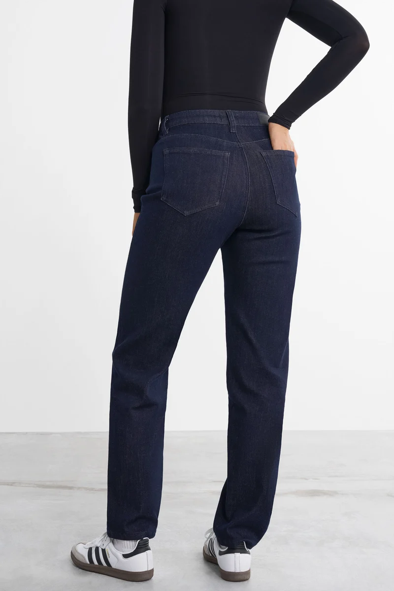 Straight Jeans