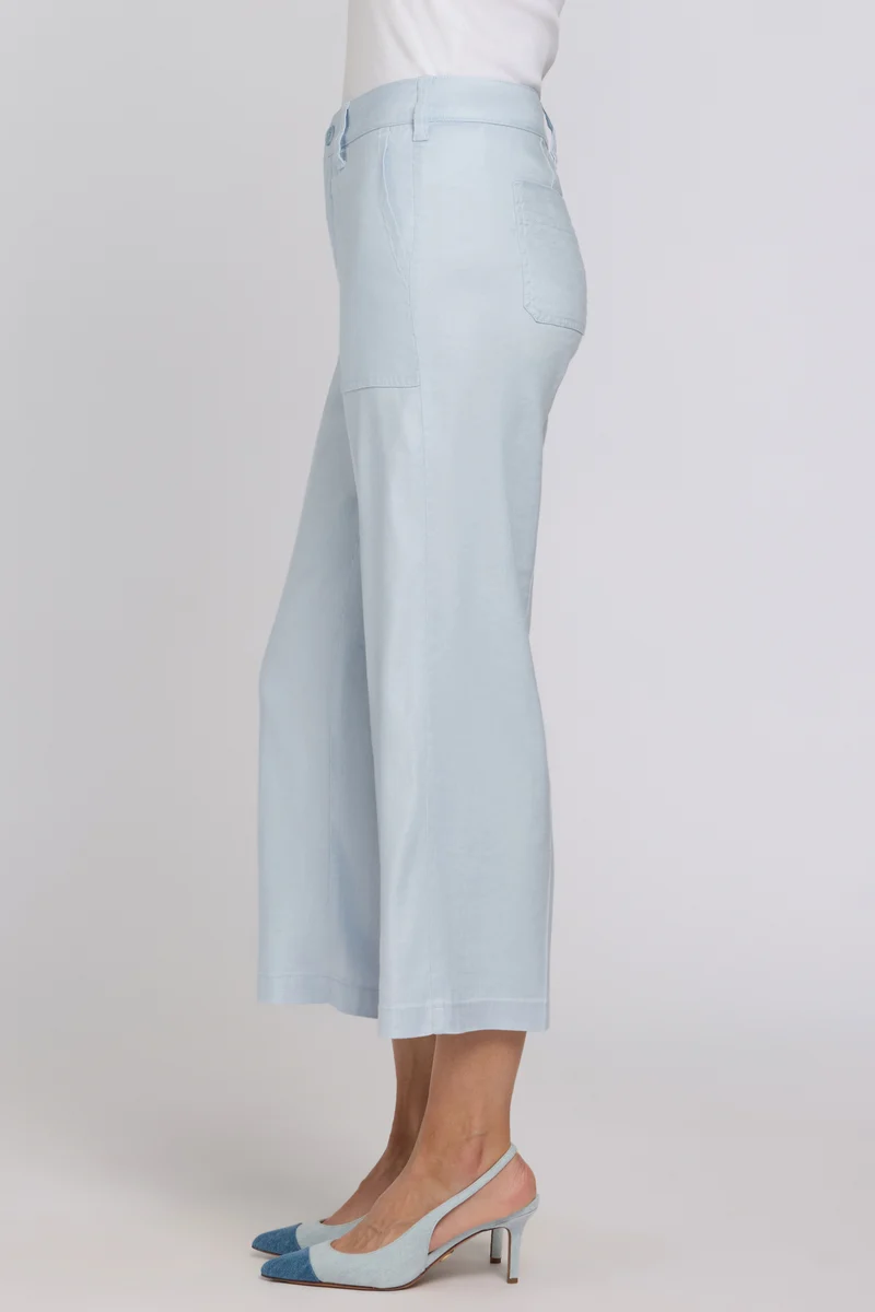Wide Leg Cargo Capri Hosen aus Stretchleinen | Blue Clover