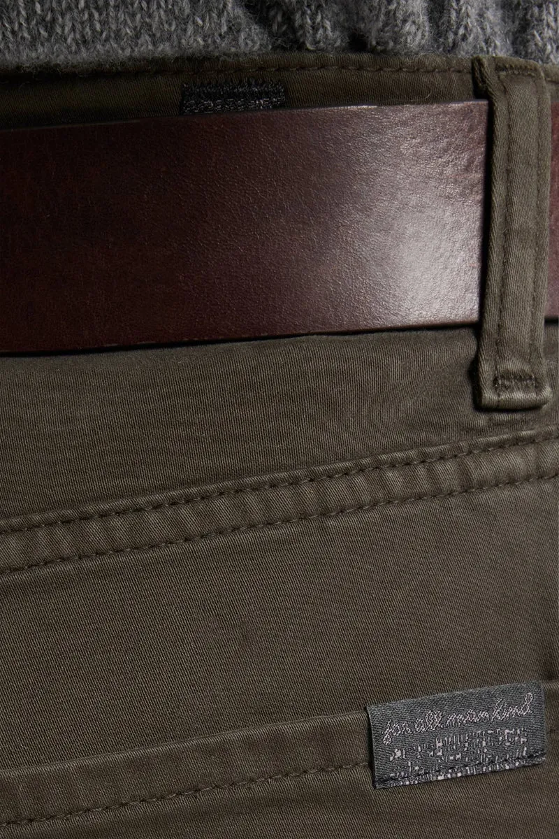 THE STRAIGHT in Luxe Performance Sateen Thicket