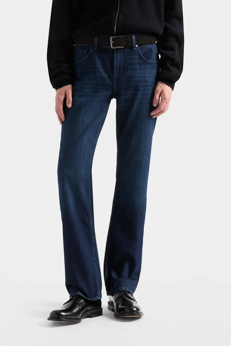 THE BOOTCUT in Airweft Belton