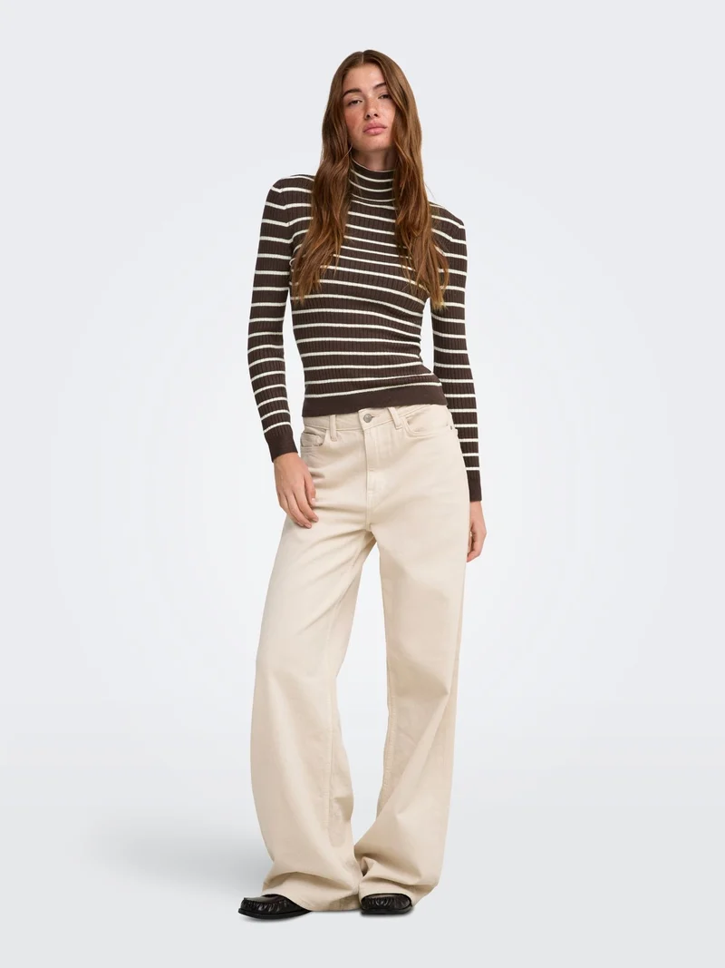 Damen Rollkragen-Strickpullover in Coffee Bean mit feinen Streifen von Only