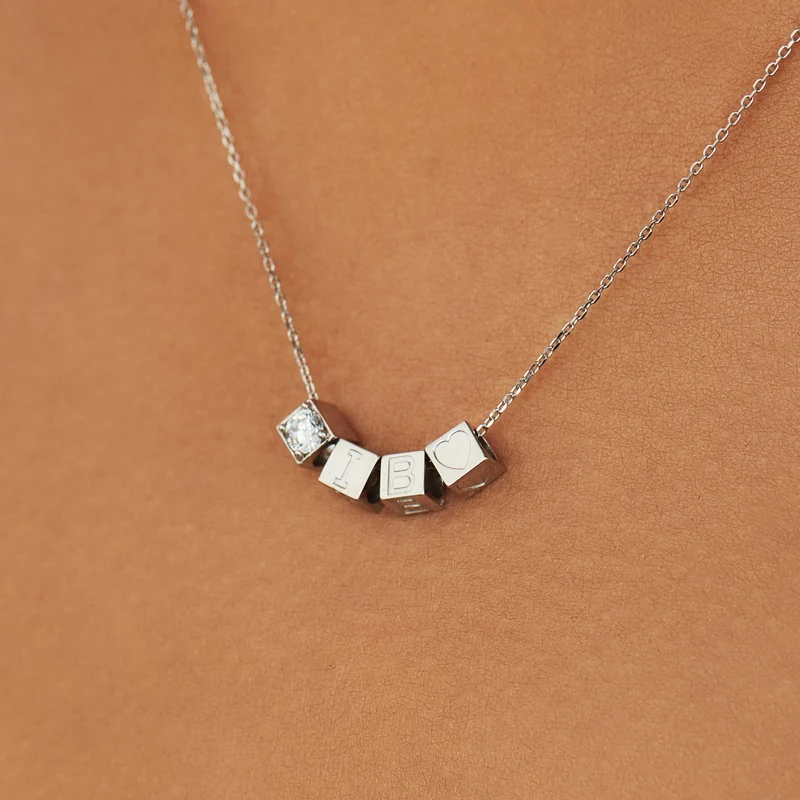 Isabel Bernard Saint Germain Felie 14 Karat | Weißgold Kubus Charm IB350051