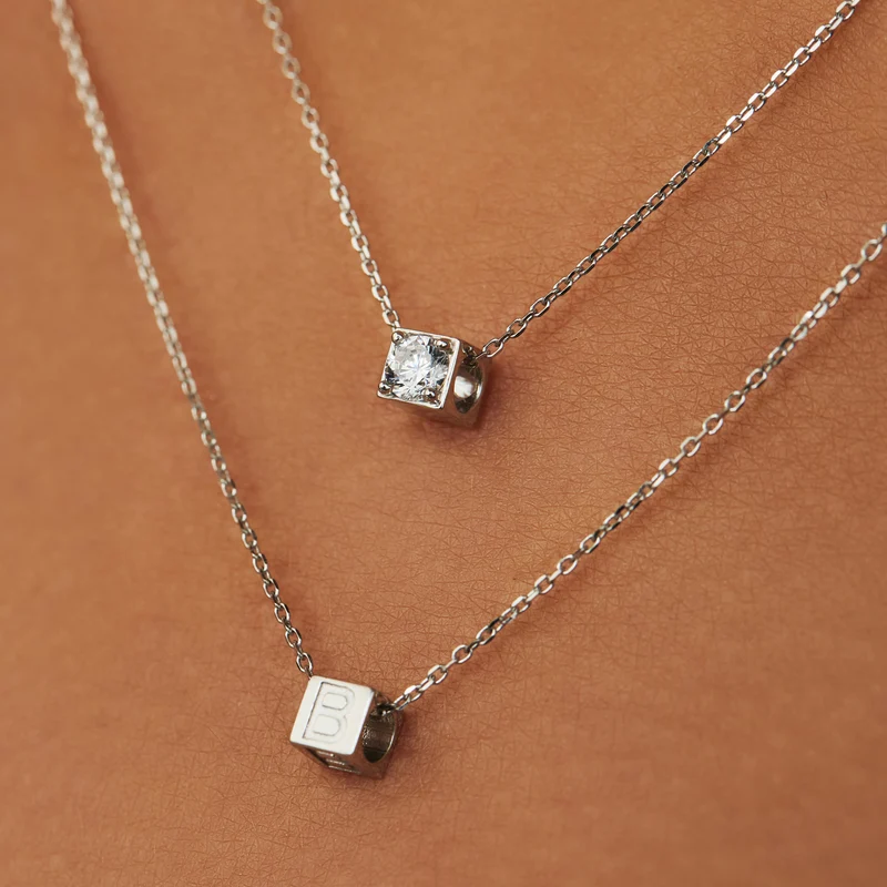Isabel Bernard Saint Germain Felie 14 Karat | Weißgold Kubus Charm IB350051