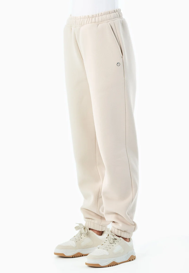 PARKERR | Essentials Travel Unisex Jogginghose aus Bio-Baumwolle & Recyceltem Polyester