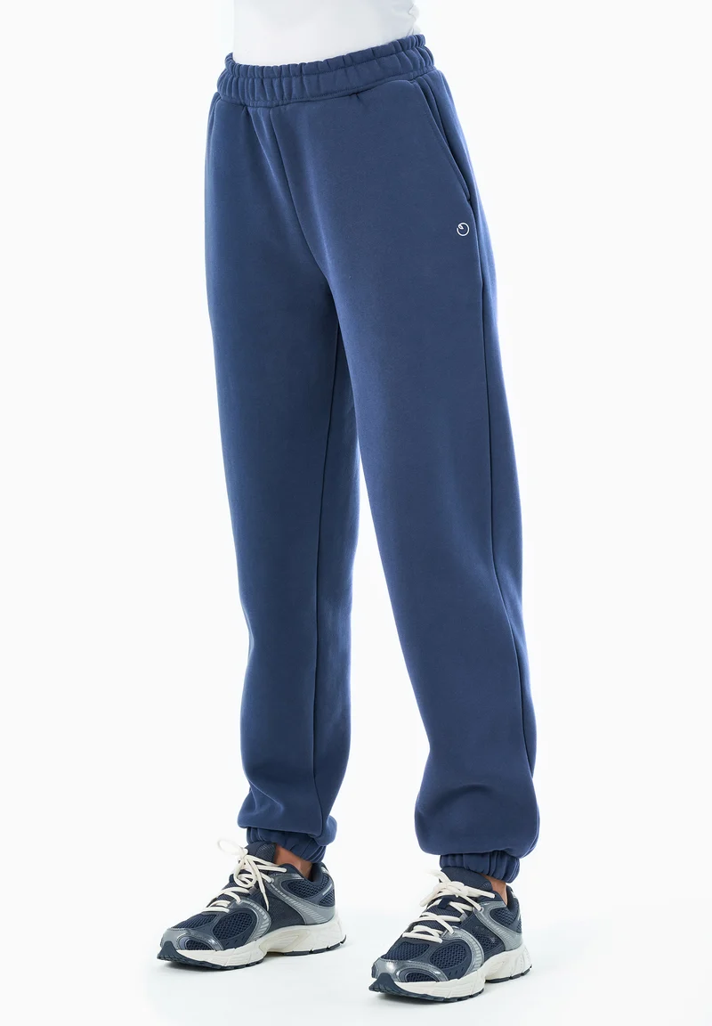 PARKERR | Essentials Travel Unisex Jogginghose aus Bio-Baumwolle & Recyceltem Polyester