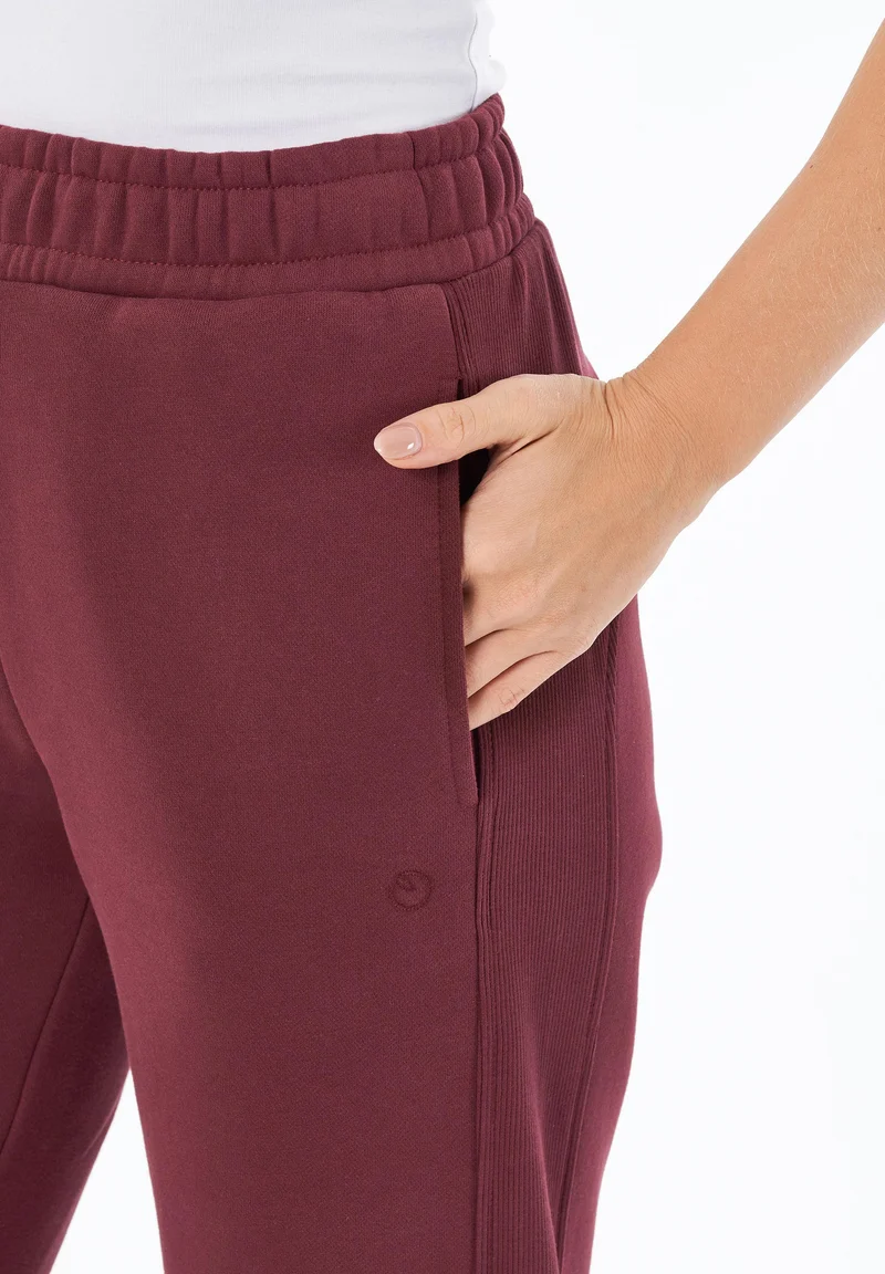 POLLY | Essentials Sweathose aus Bio-Baumwolle & Recyceltem Polyester
