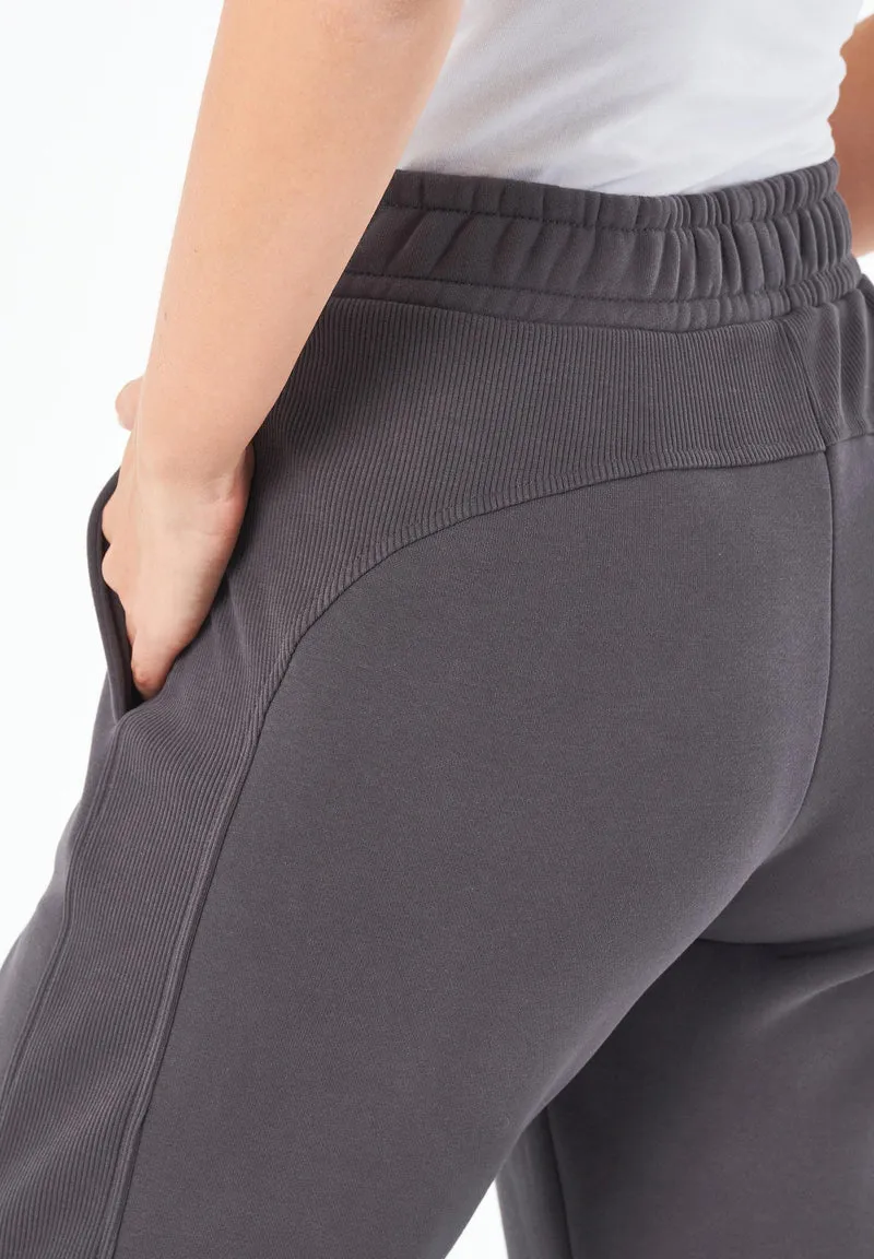 POLLY | Essentials Sweathose aus Bio-Baumwolle & Recyceltem Polyester