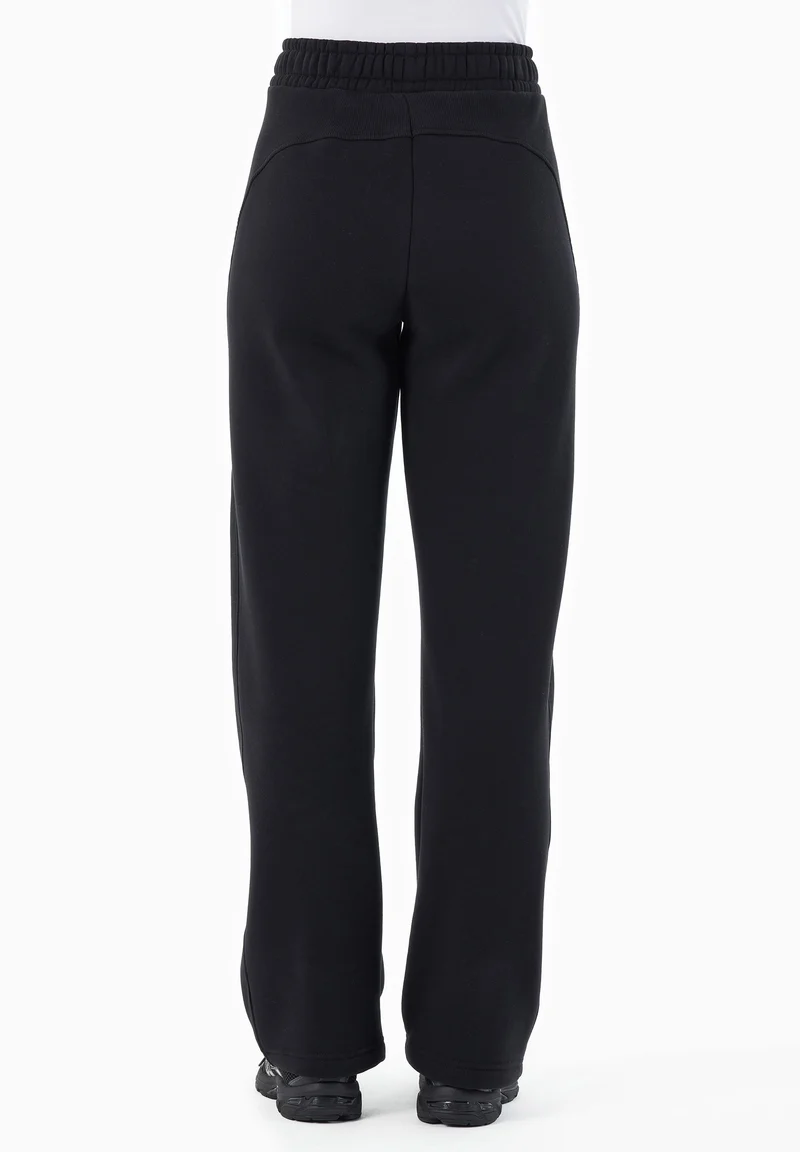 POLLY | Essentials Sweathose aus Bio-Baumwolle & Recyceltem Polyester