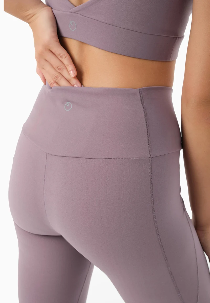 LESSLEY | Biker-Shorts aus recyceltem Polyamid