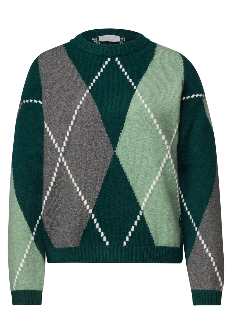 LTD QR Studio_Argyle sweater, mossed green