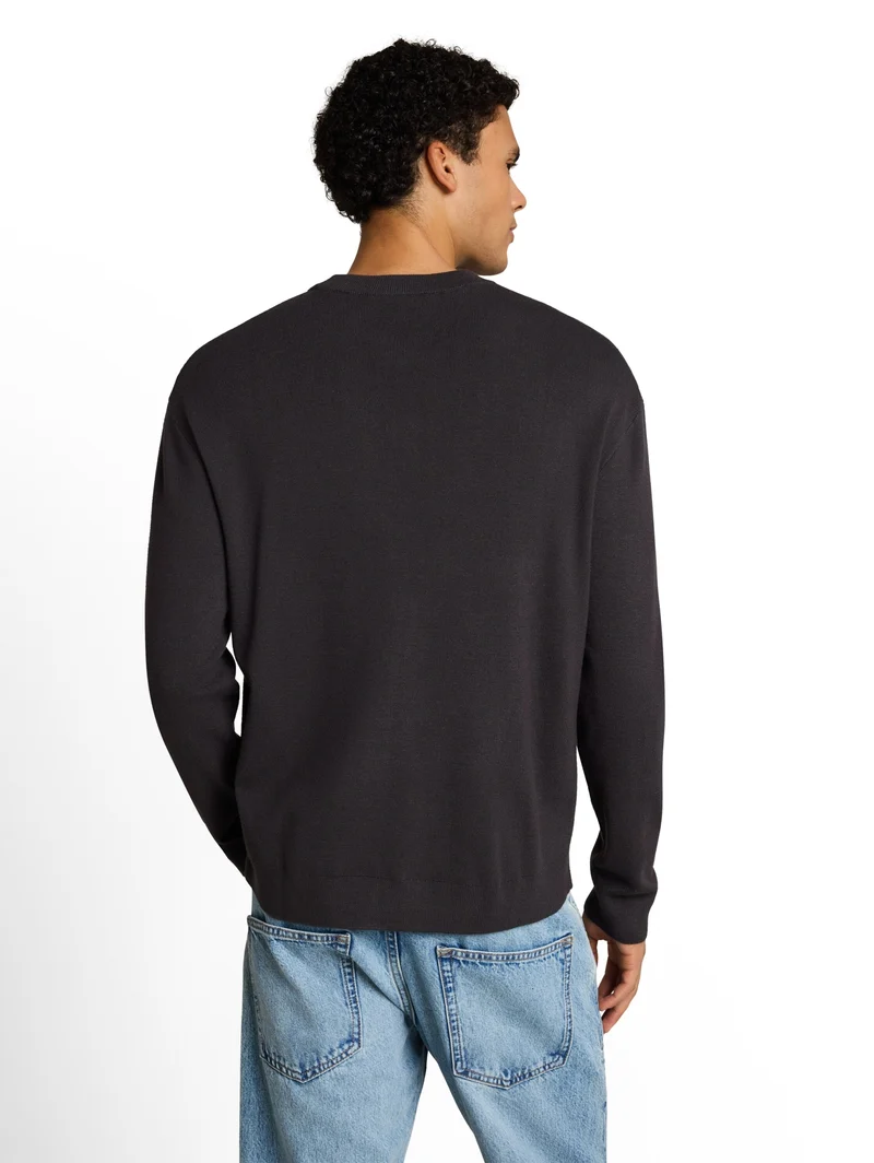soft crew neck knit, coal grey