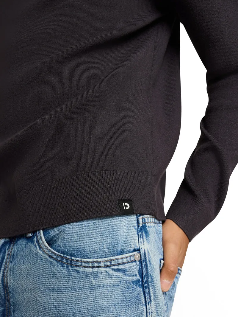 soft crew neck knit, coal grey
