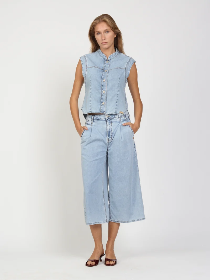 94LARA VEST, sunbleached