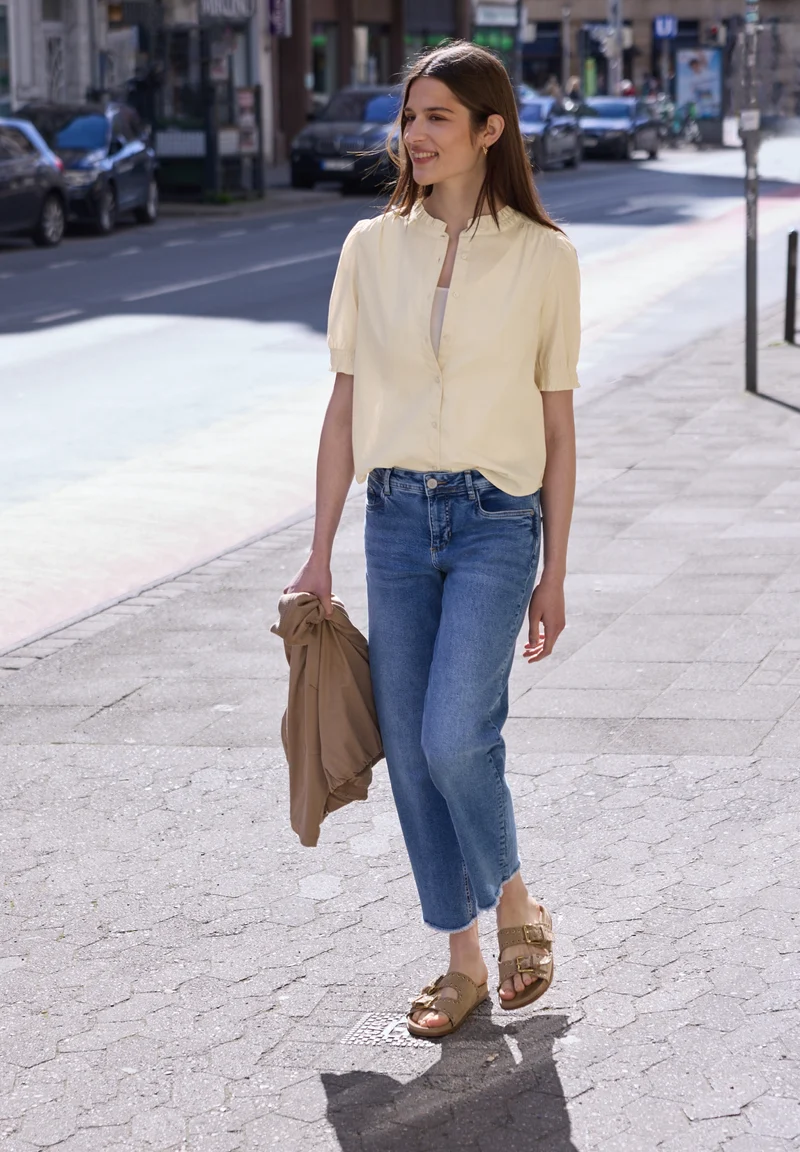 Buttoned frill collar blouse w, stone sand