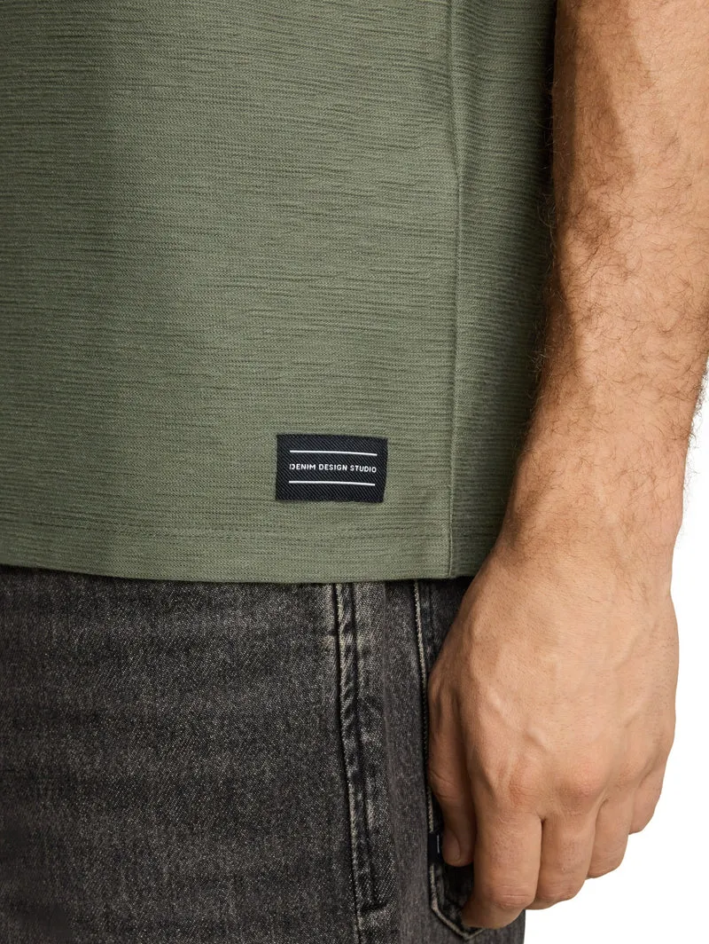 structured t-shirt with pocket, urban olive green