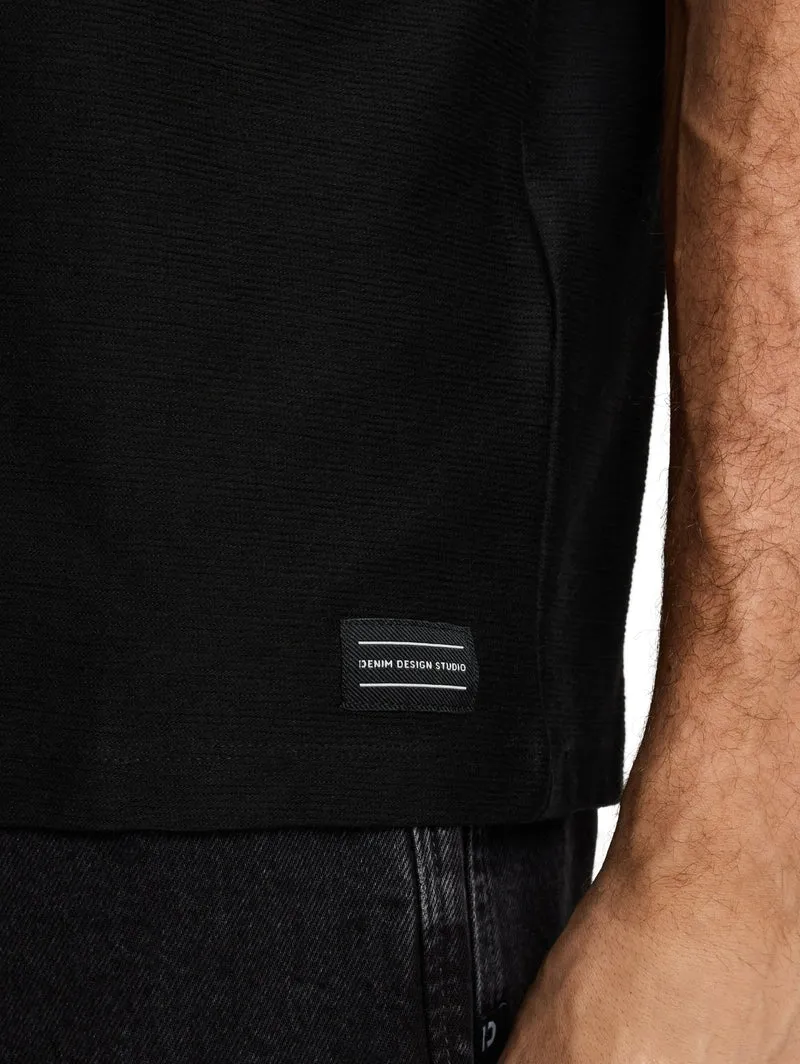 structured t-shirt with pocket, Black
