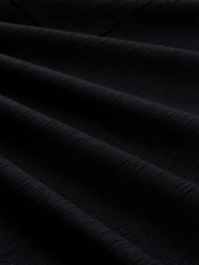structured t-shirt with pocket, Black