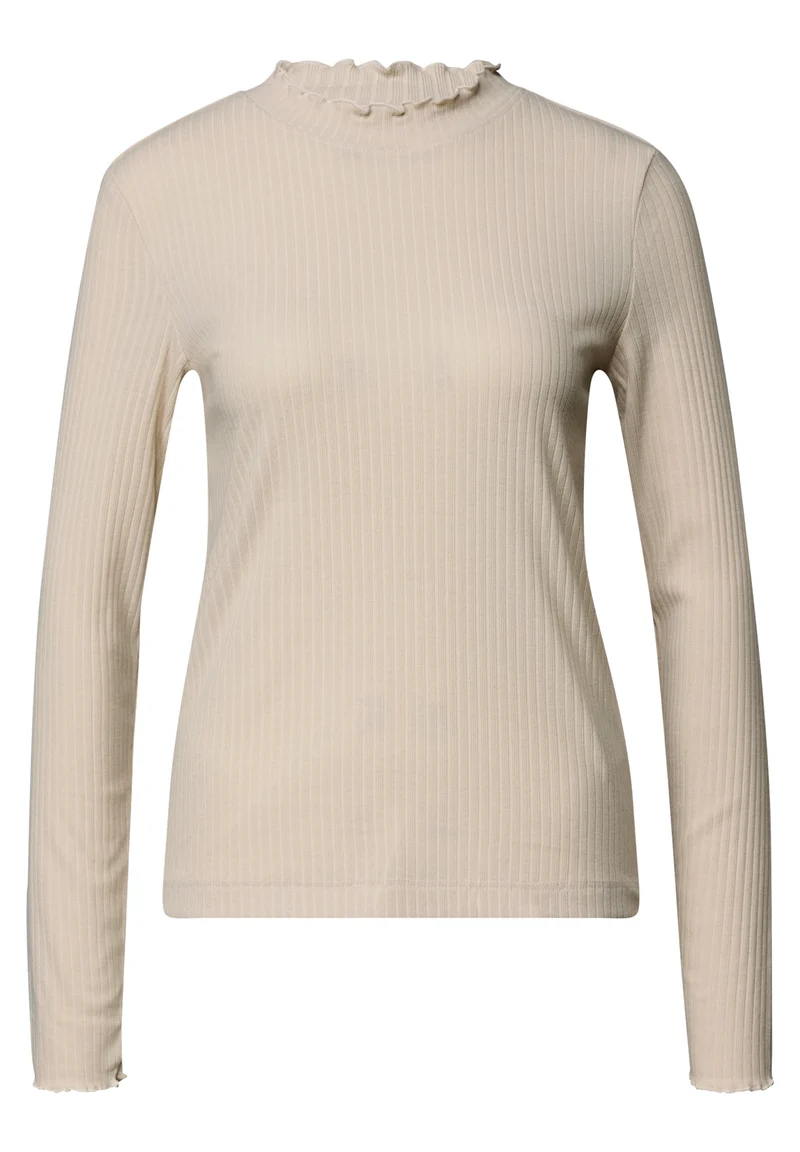 LTD QR_Studio_Turtle neck shir, creamed sand