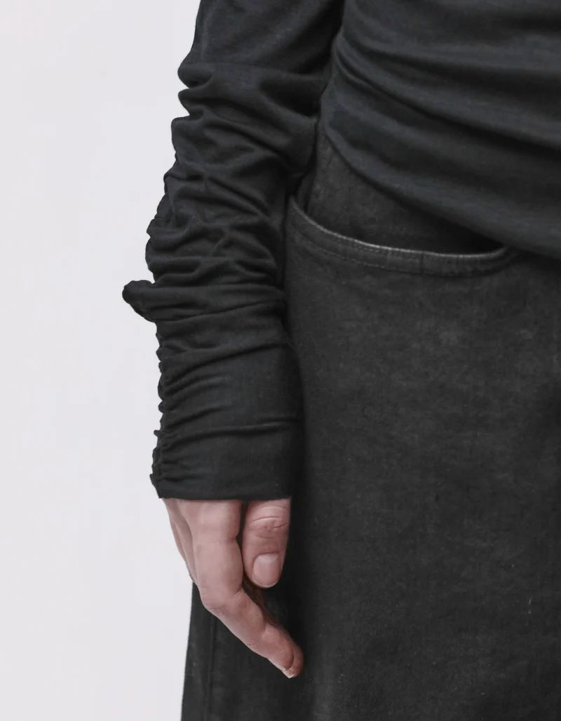 One-Shoulder-Longsleeve mit Raffungen