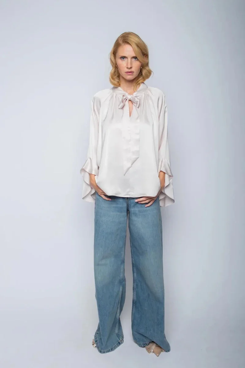 Emily Van Den Bergh Bluse mit Volants Sand
