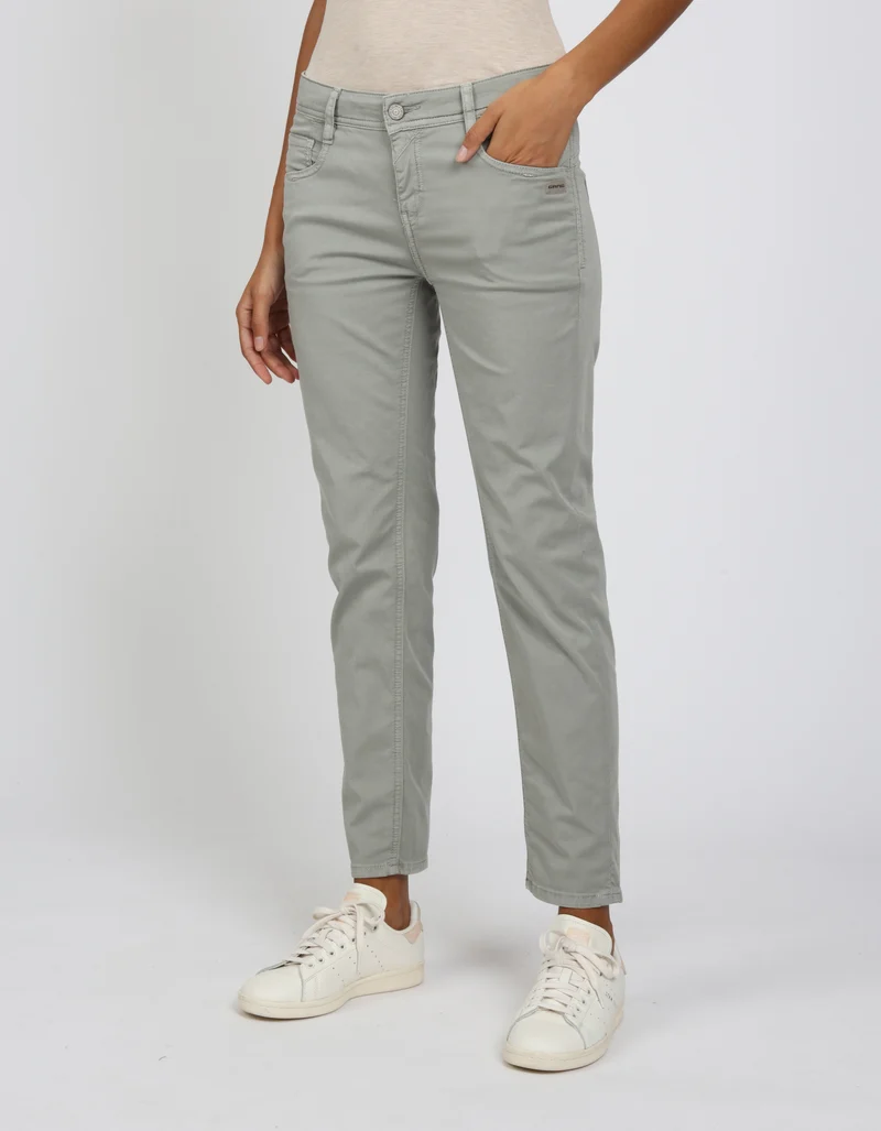 94AMELIE CROPPED, green tea