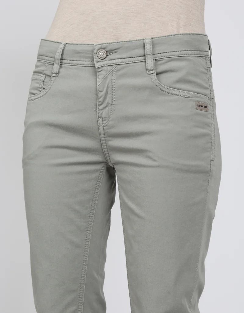 94AMELIE CROPPED, green tea