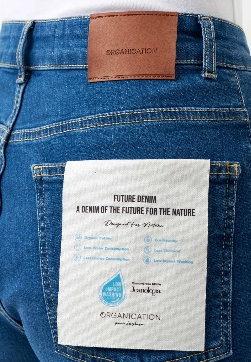 Jeans mit Geradem Schnitt aus Bio-Baumwolle