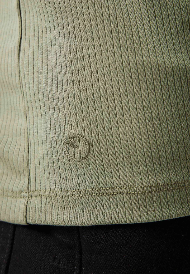 Rollkragenshirt aus Bio-Baumwolle