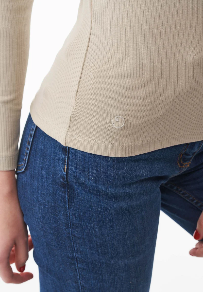Rollkragenshirt aus Bio-Baumwolle