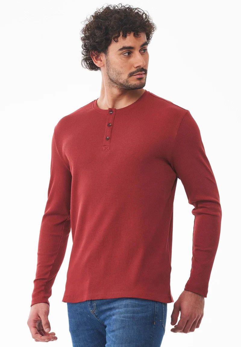 Geripptes Henley Langarmshirt aus Bio-Baumwolle