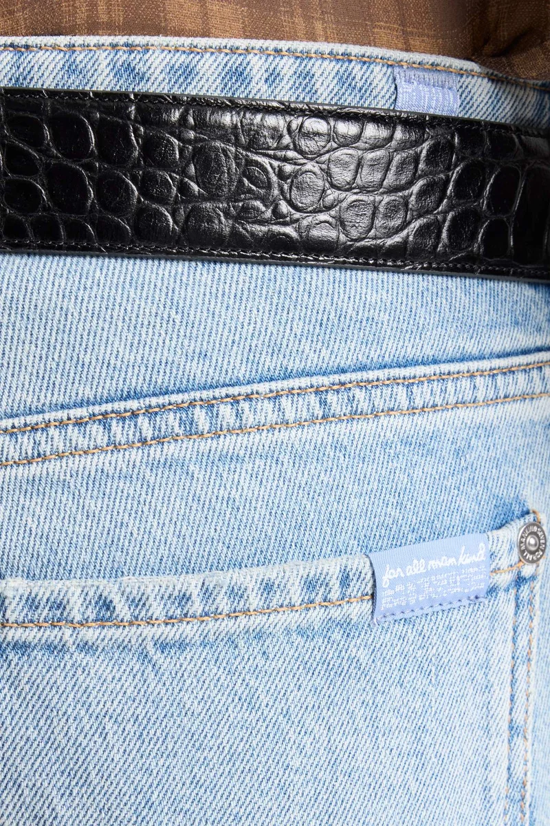 LOW FLARE in Denim Ode To