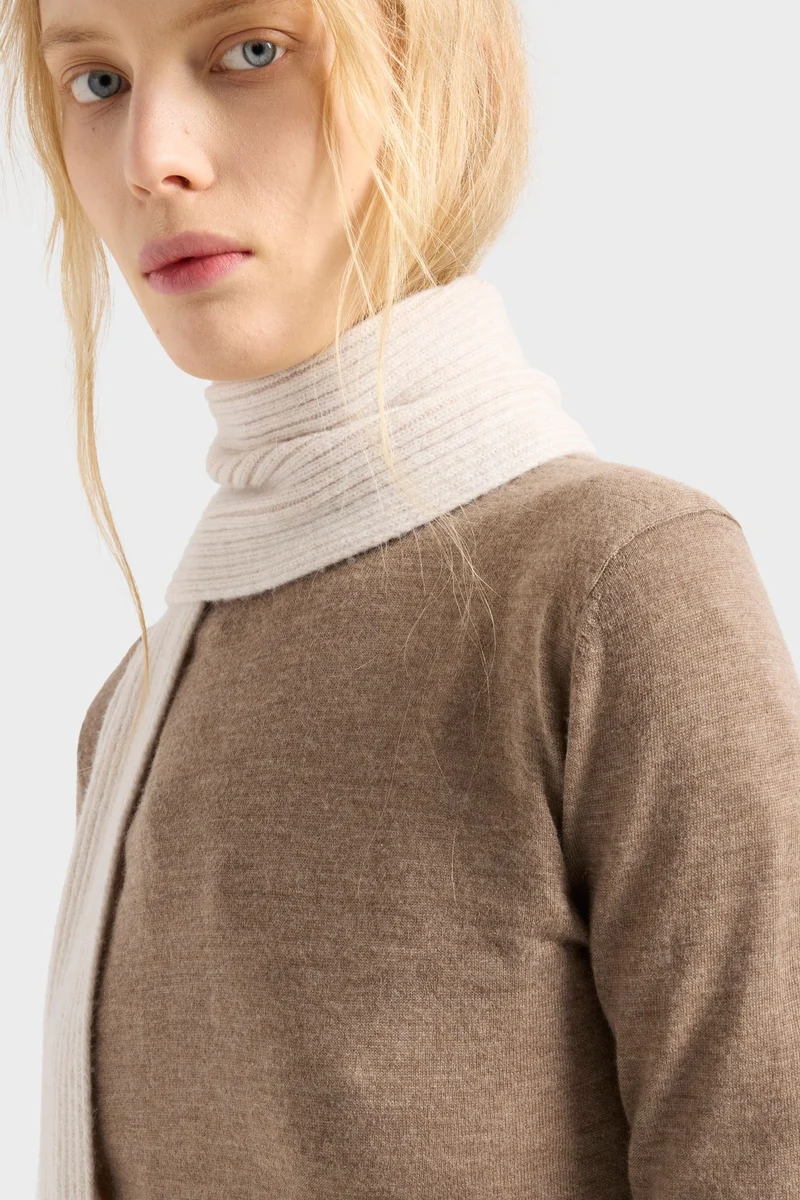 DOUBLE RIB CREWNECK SWEATER in Cashmere Sandcastle