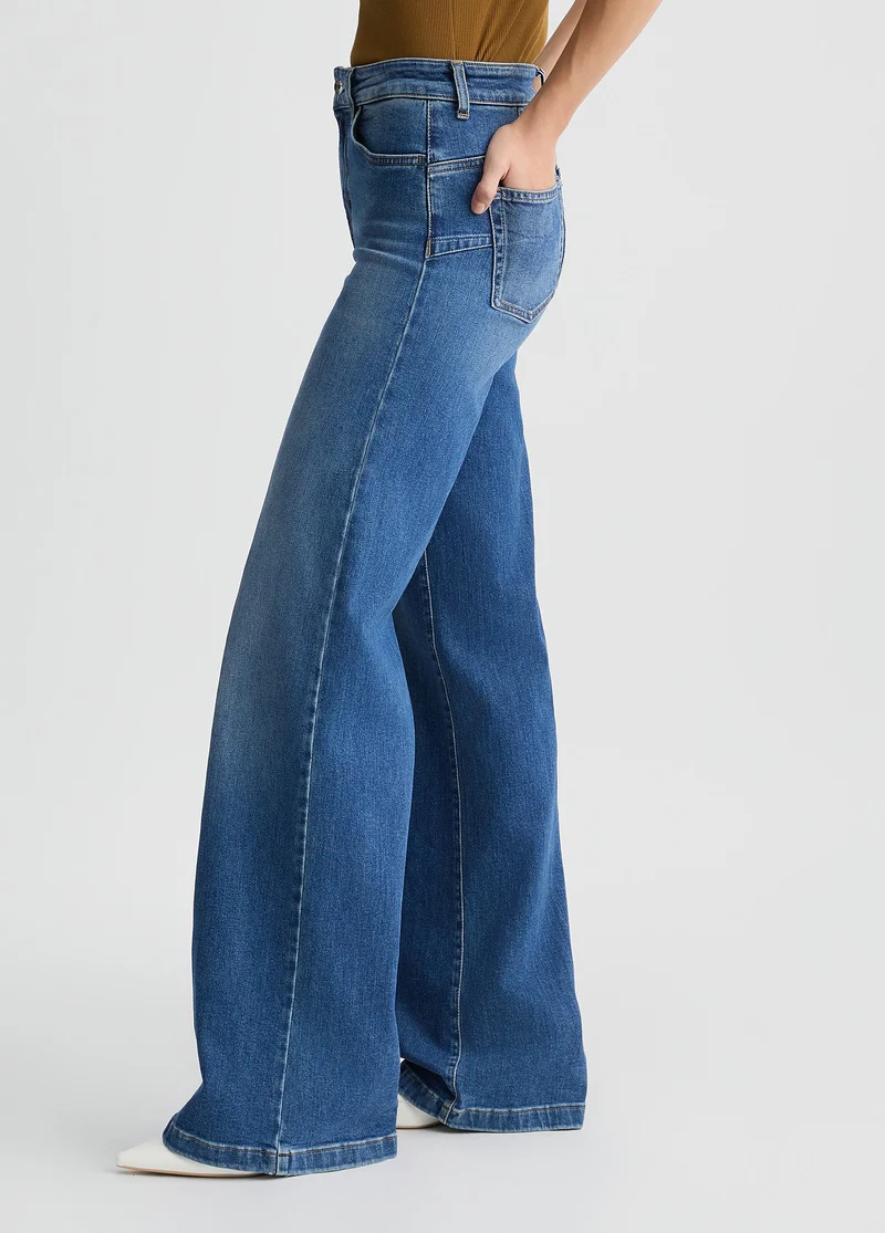 Flared Jeans with Belt