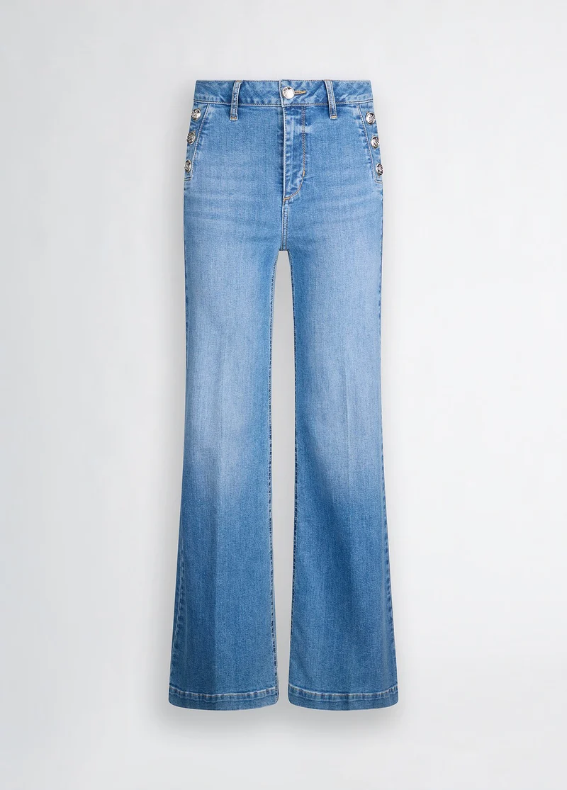 Flared jeans with buttons
