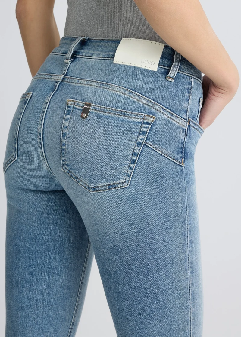 Skinny jeans with turn-ups